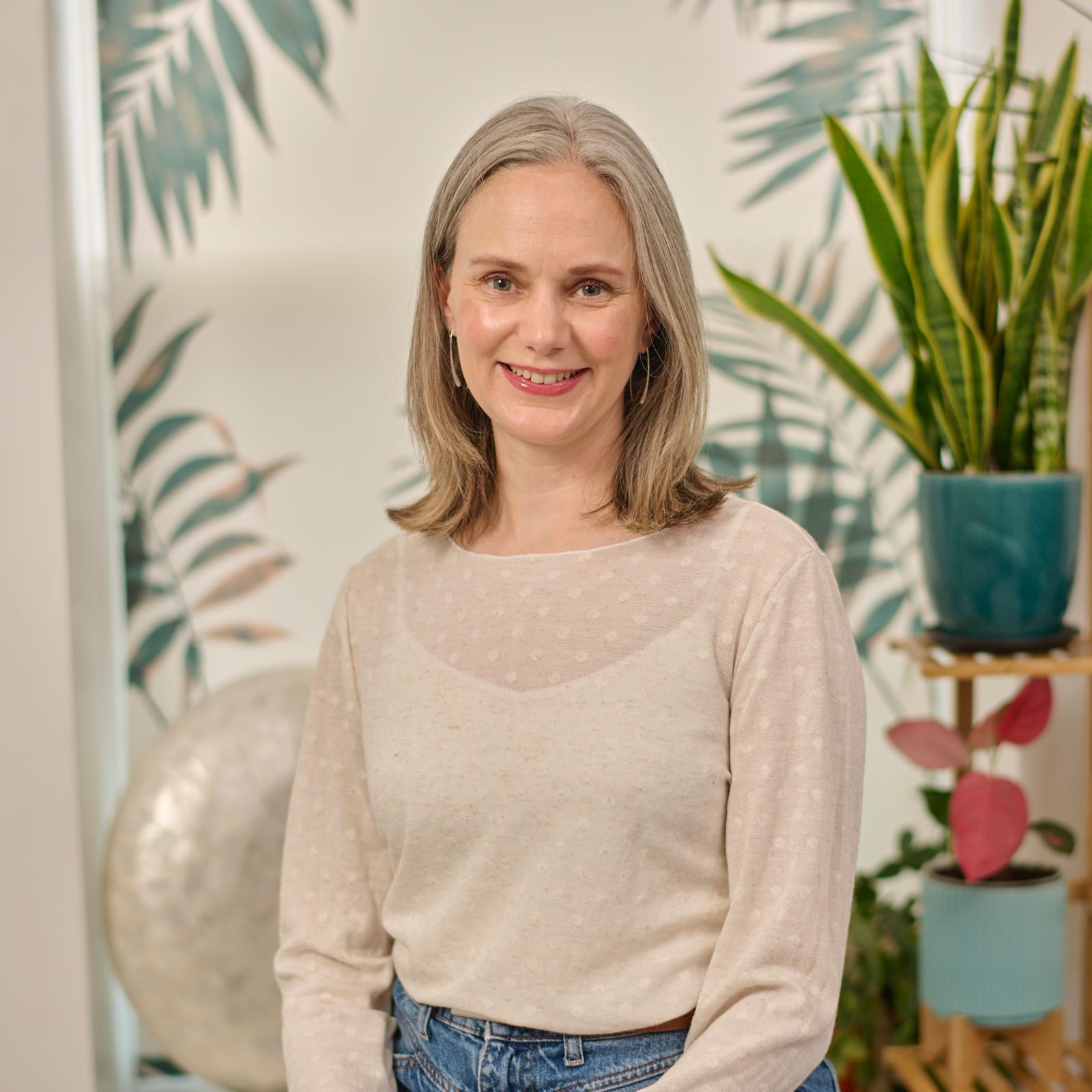 Dr Hannah Short, GP Specialist in Menopause, OII and Premenstrual Disorders